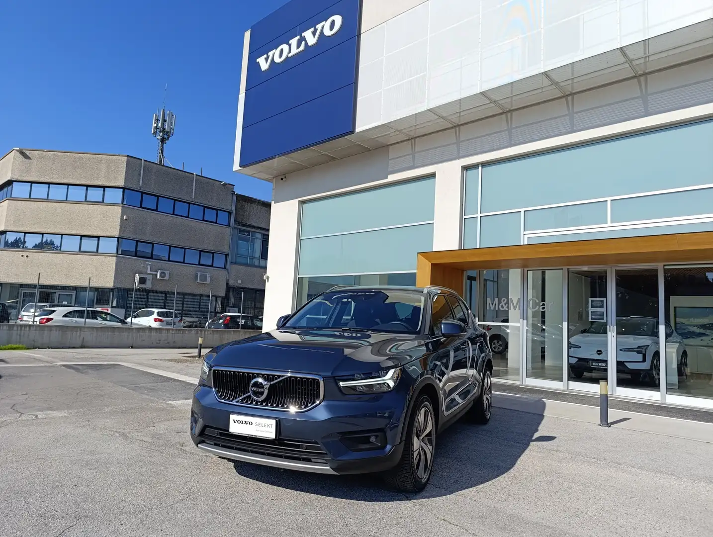 Volvo XC40 XC40 2.0 b4 Momentum Pro awd auto my21 Bleu - 1