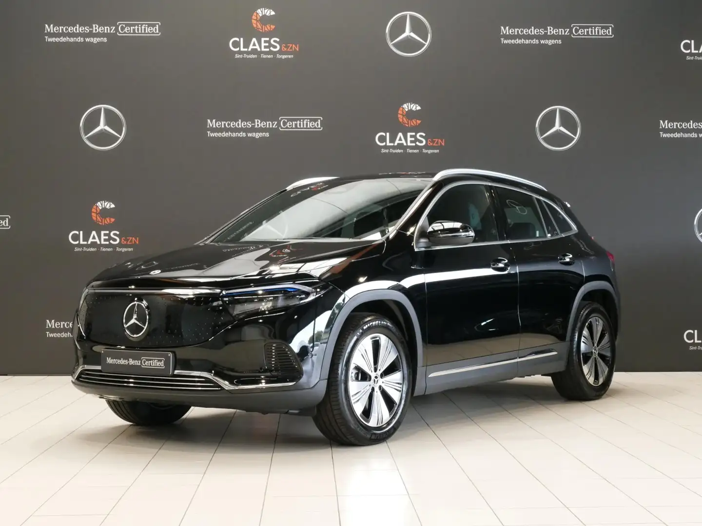 Mercedes-Benz EQA 300 4MATIC Luxury Line DOS 7919   2 x onderhoud inbegr Zwart - 1