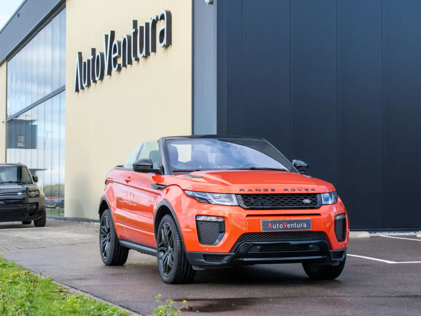 Land Rover Range Rover Evoque Convertible 2.0 Si4 HSE Dynamic | Head up display Pomarańczowy - 2