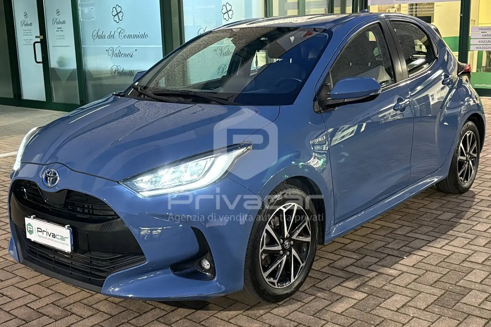Toyota Yaris Yaris 1.5 Hybrid 5 porte Trend Blu/Azzurro - 1