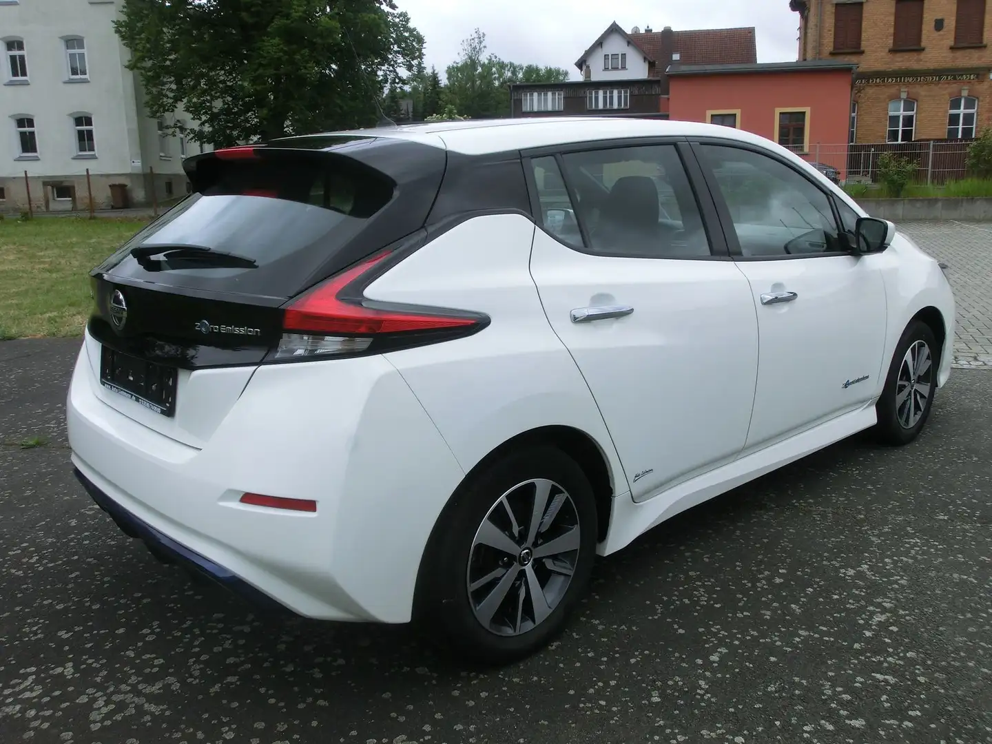 Nissan Leaf 40kWh MY19 Klima Navi Wärmepumpe SHZ Android Apple Bílá - 2