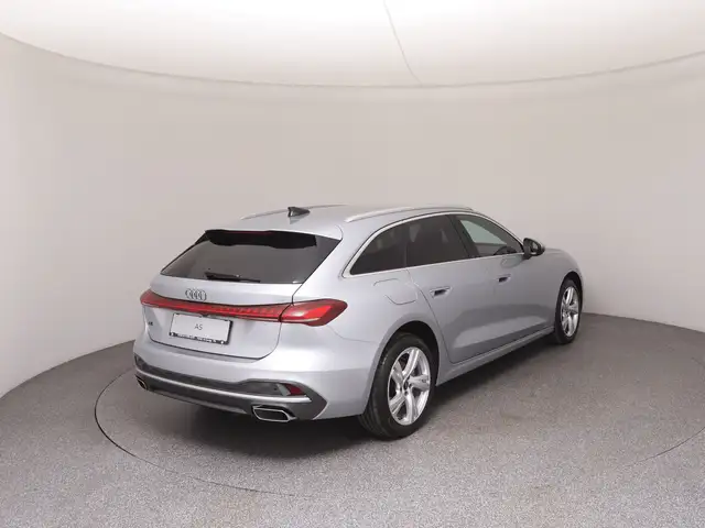 Audi A5 view 4