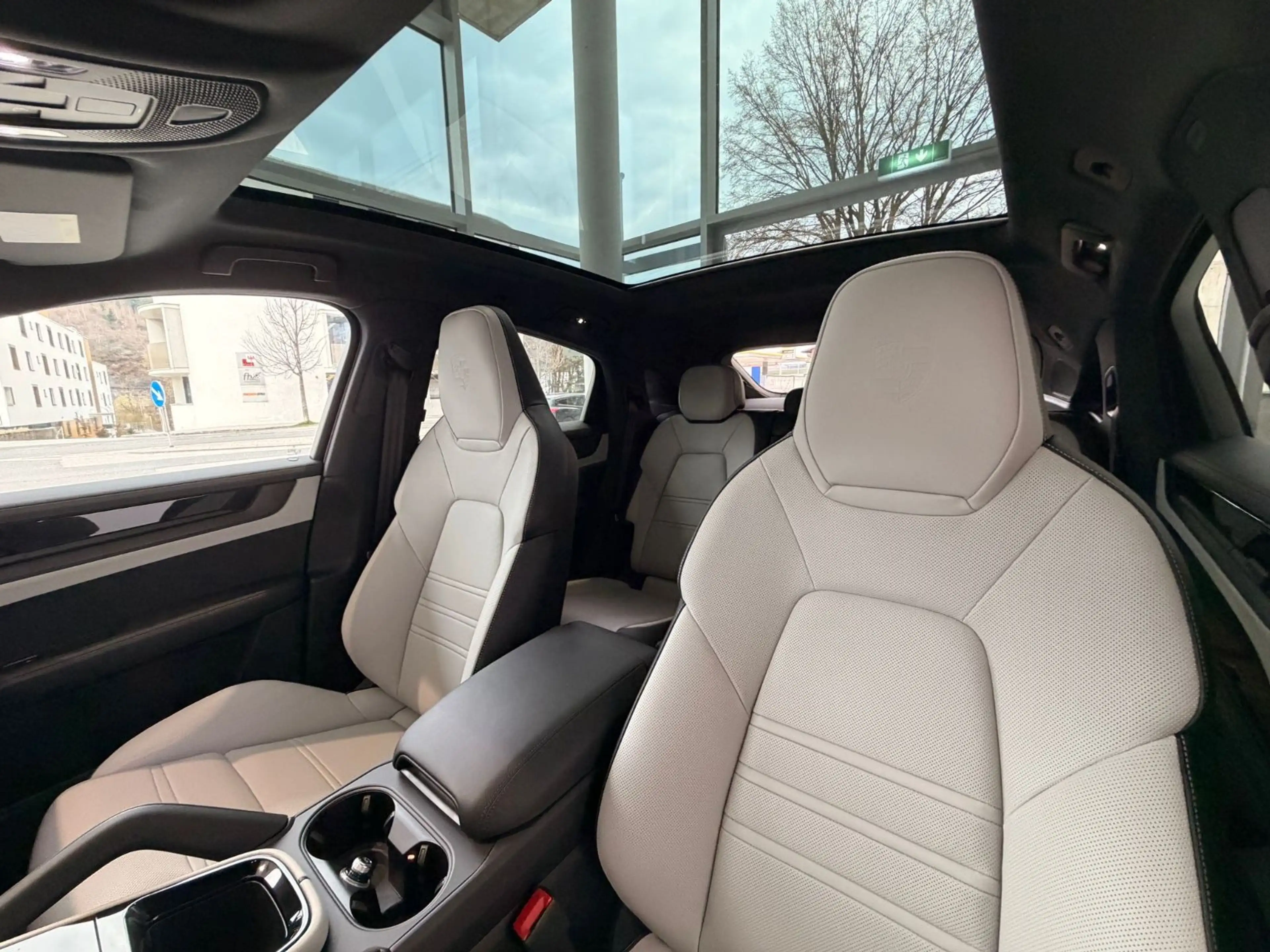 Porsche Cayenne Coupe Black Edit-10%/sw-kr/18W/22 — photo 9