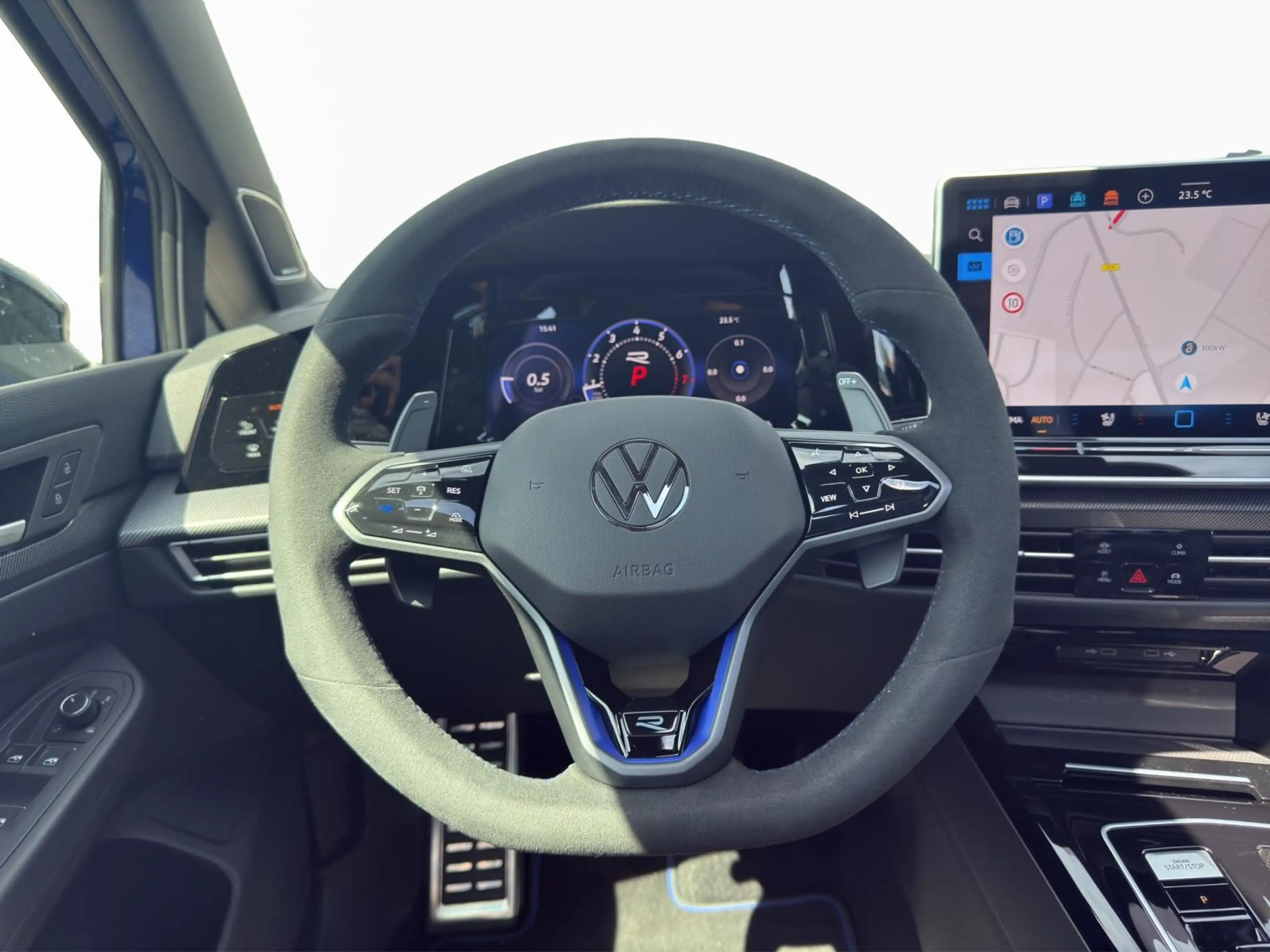 Volkswagen Golf R R 4Motion — photo 10