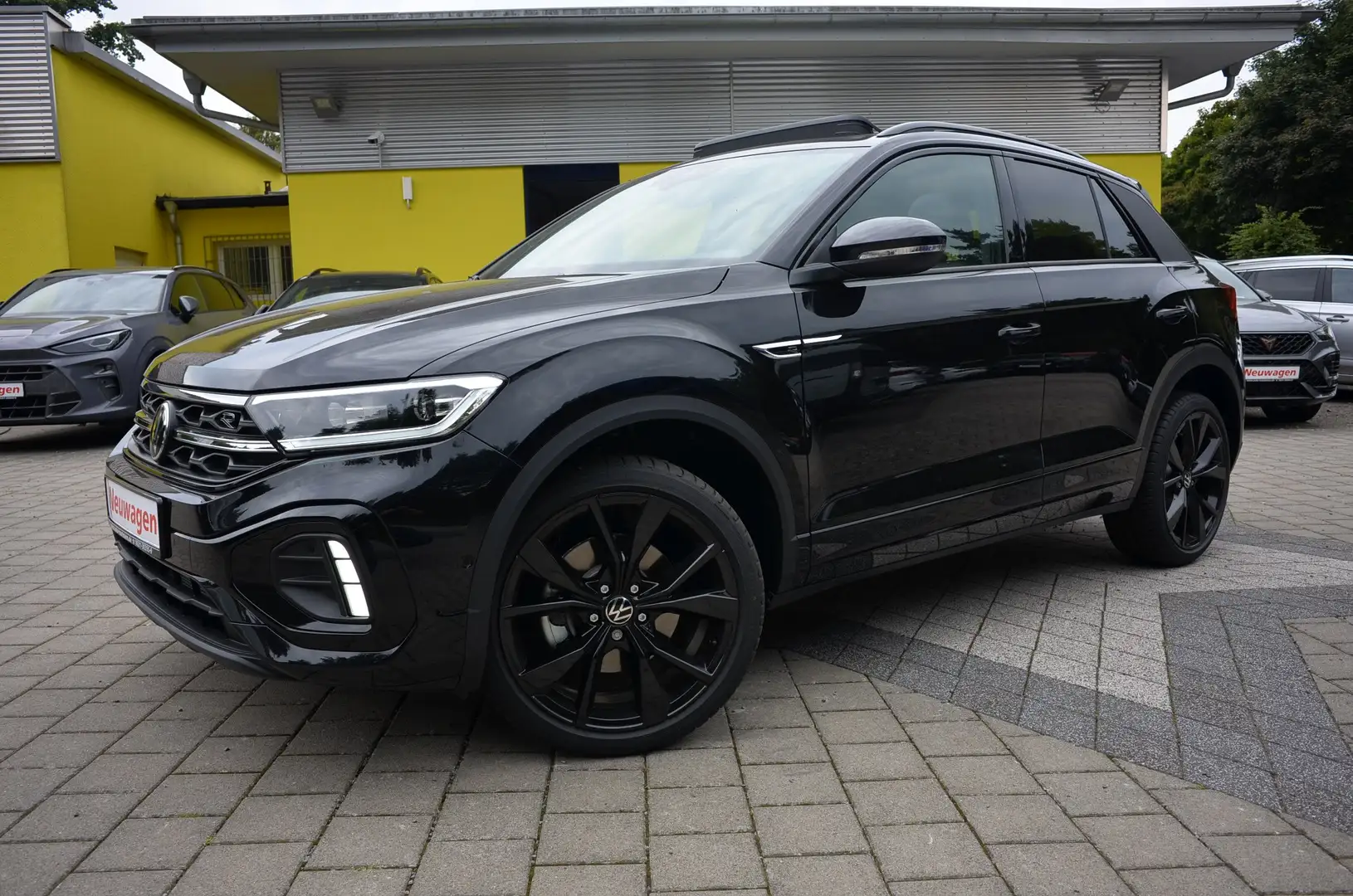 Volkswagen T-Roc 1.5 TSI DSG R Line+19+AHK+Panoramadach+IQ Schwarz - 1