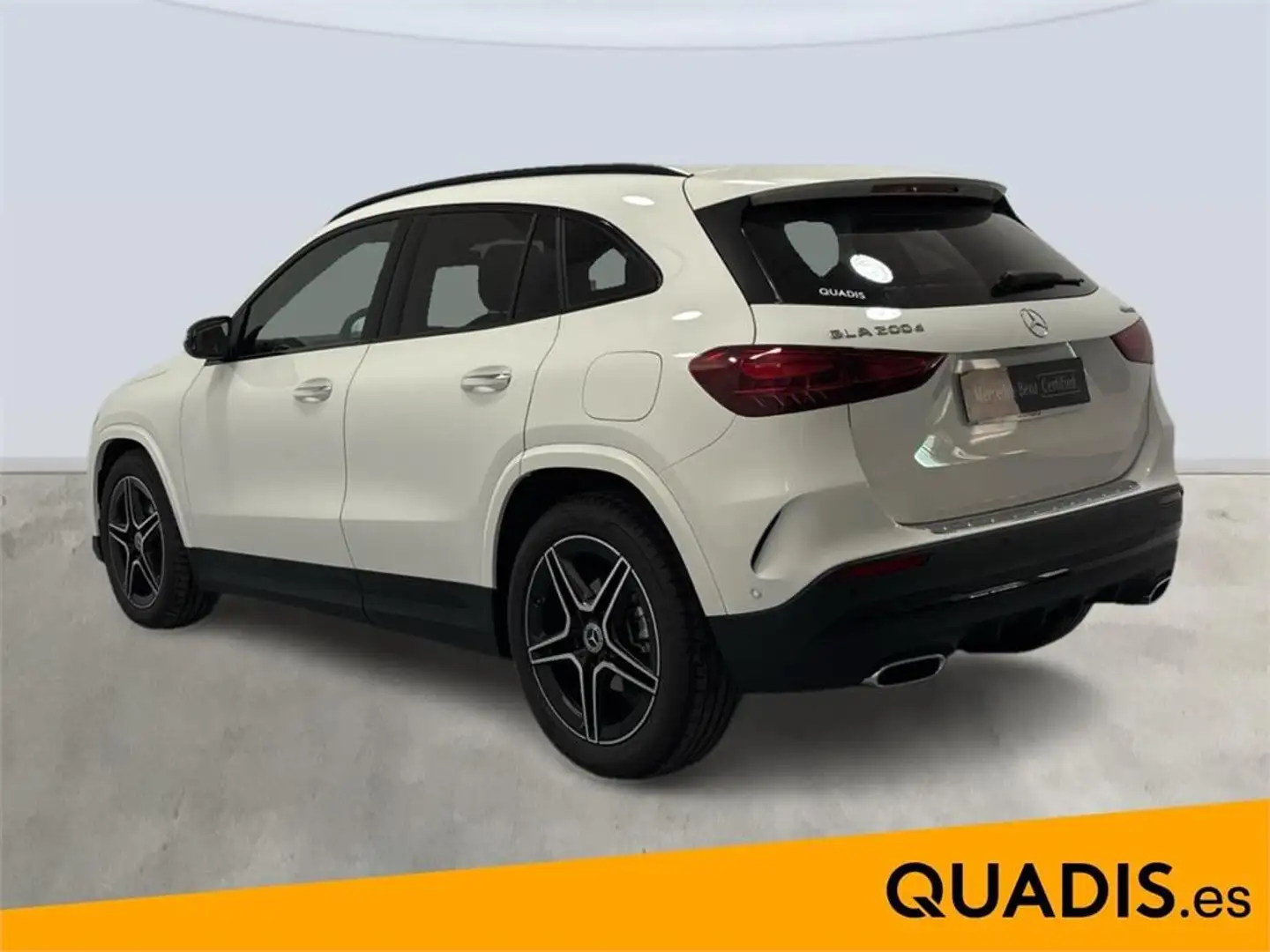 Mercedes-Benz GLA 200 D 4MATIC - 2