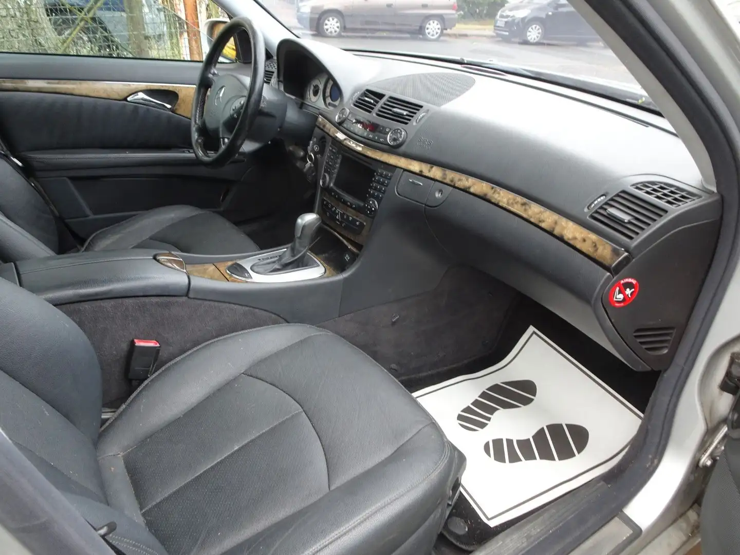Mercedes-Benz E 240 E -Klasse T-Modell E 240 T Argintiu - 2