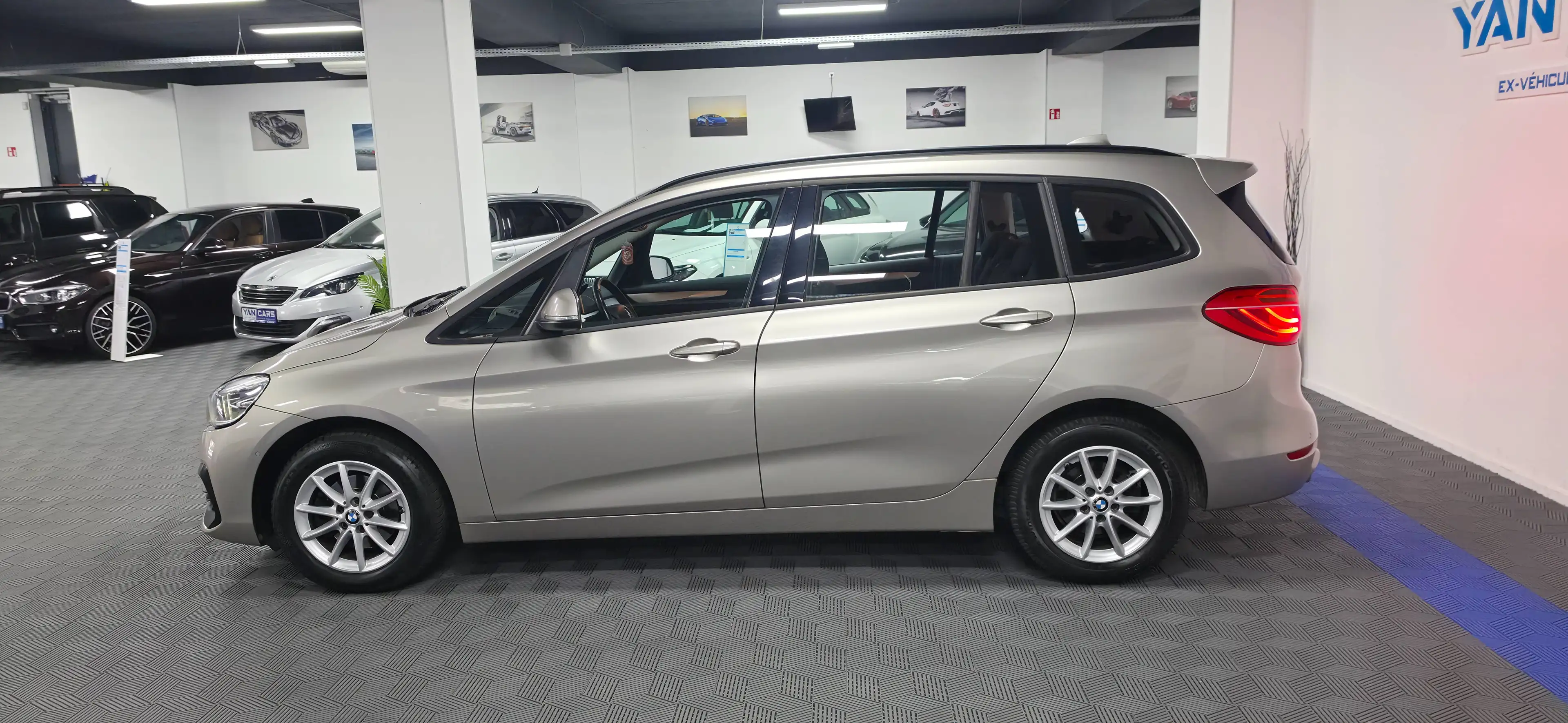 BMW 216 GRAN TOURER 216d • 7 PLACES • CARNET COMPLET • GARANTIE — photo 6