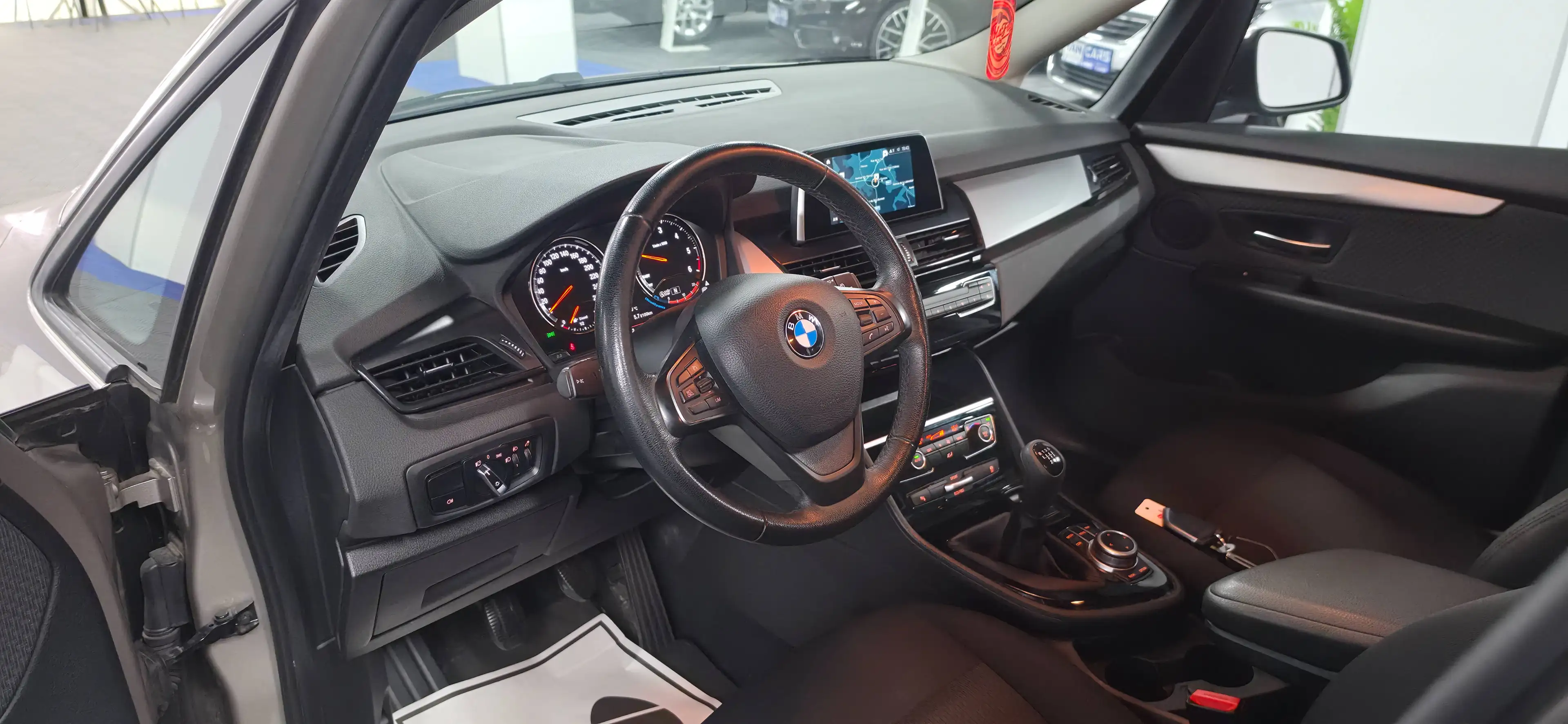 BMW 216 GRAN TOURER 216d • 7 PLACES • CARNET COMPLET • GARANTIE — photo 14
