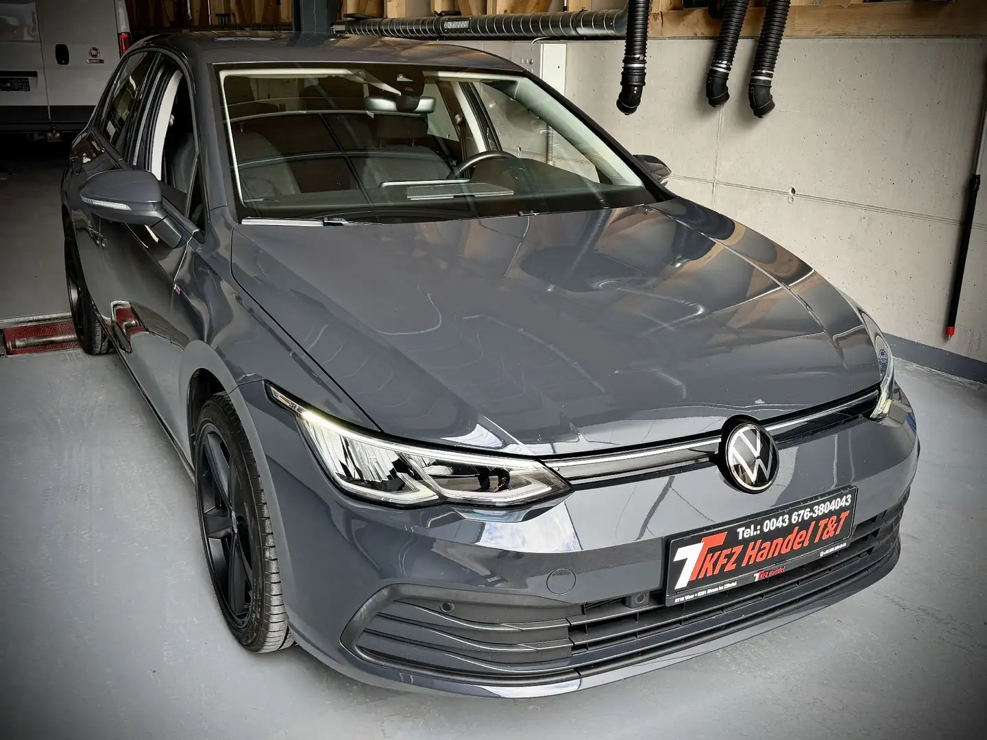 Volkswagen Golf Life Grau - 2