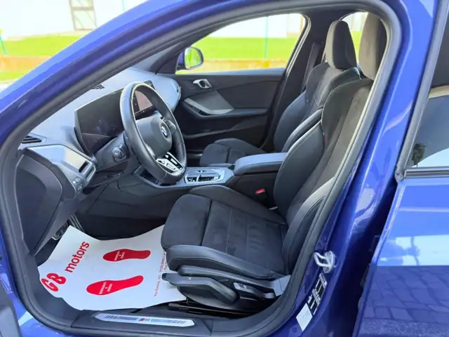 BMW 1 Series view 11