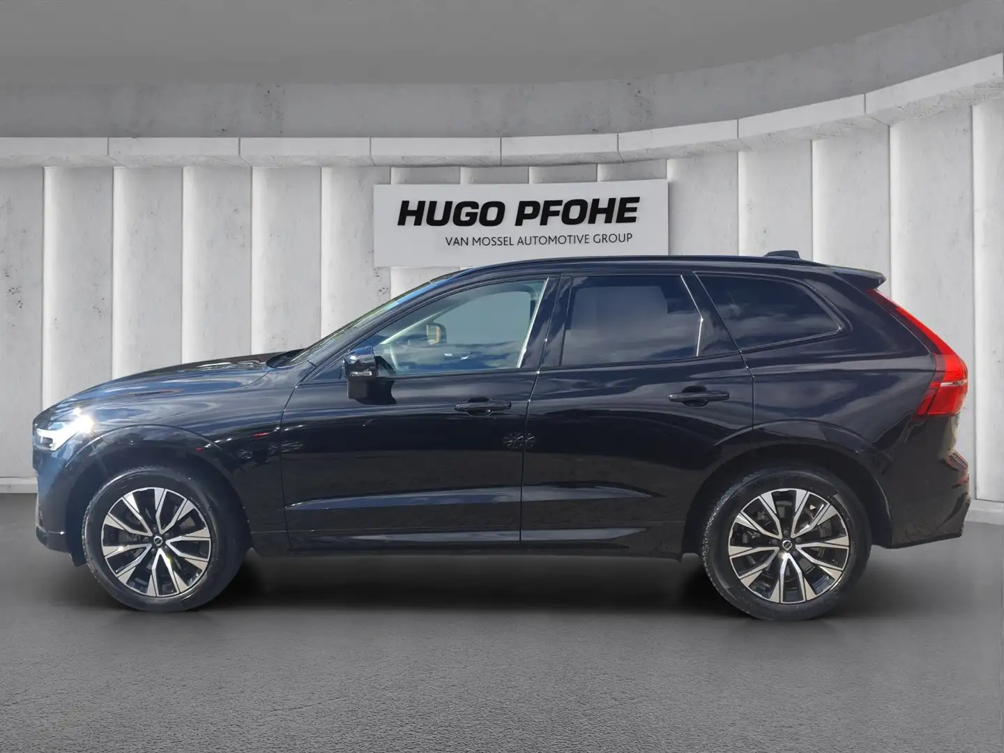 Volvo XC60 XC 60 B4 Plus Dark 4x4 Aut. | LED | AHK | ACC | RF Schwarz - 2
