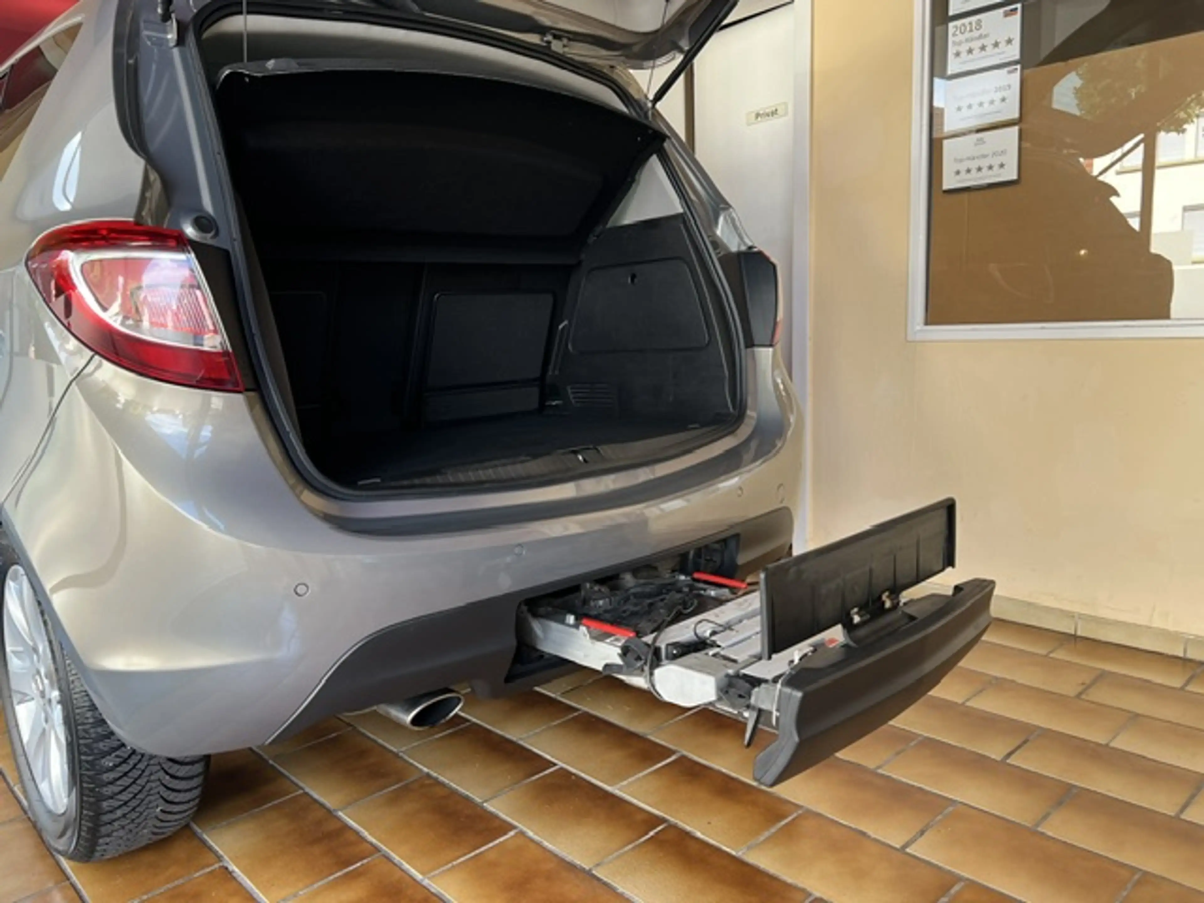 Opel Meriva Innovation Automatik Navi Kamera Sitzhzg Allwetter FlexFix — photo 12