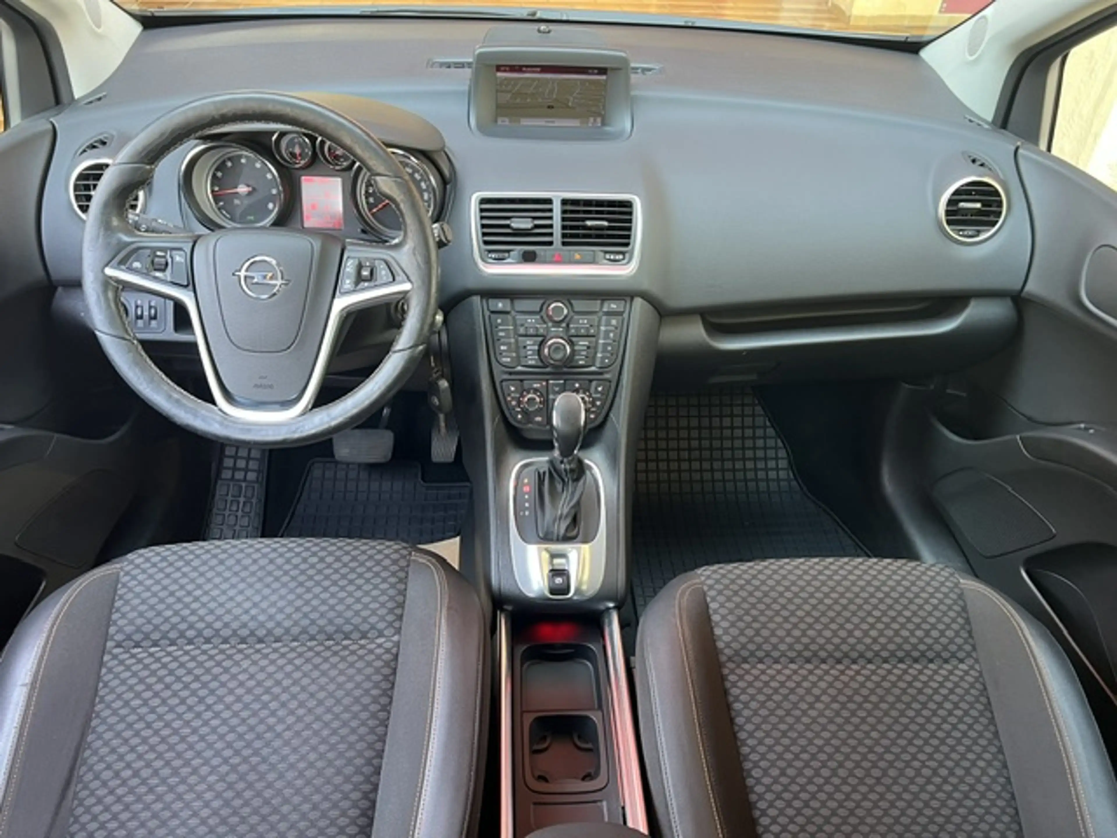 Opel Meriva Innovation Automatik Navi Kamera Sitzhzg Allwetter FlexFix — photo 14