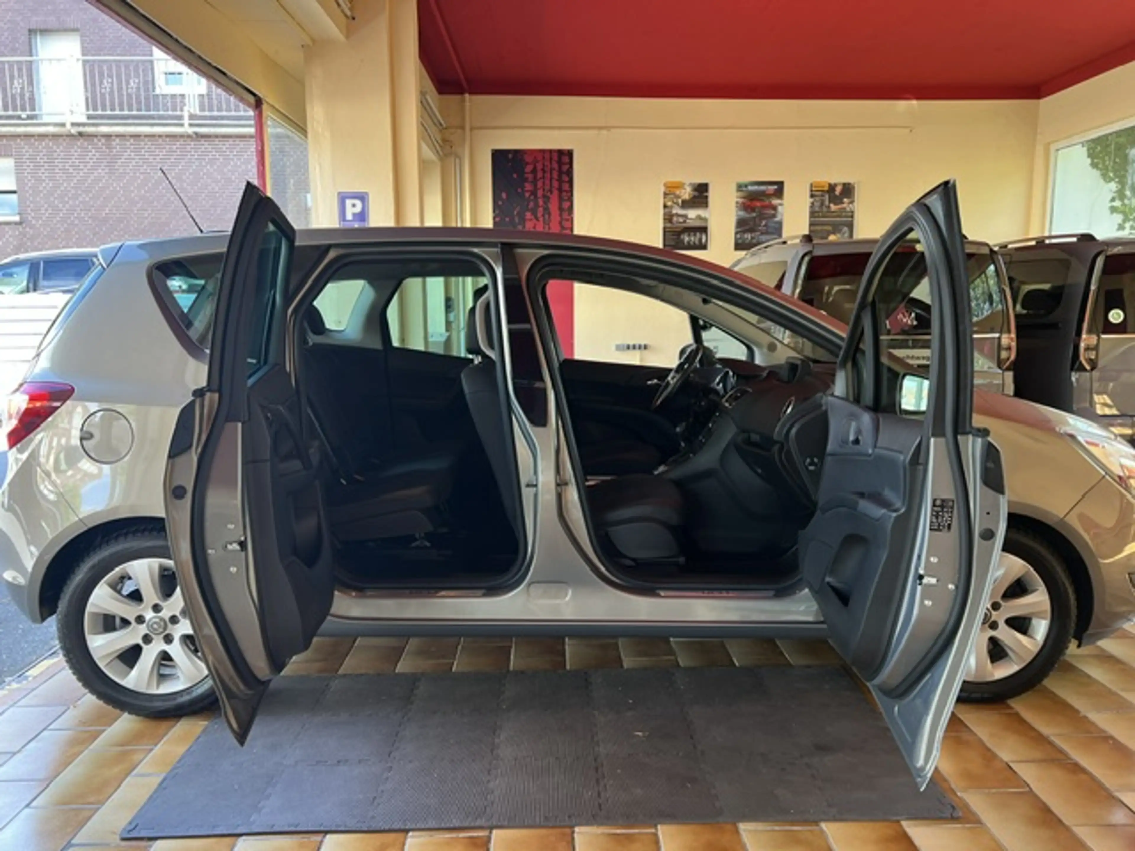 Opel Meriva Innovation Automatik Navi Kamera Sitzhzg Allwetter FlexFix — photo 8