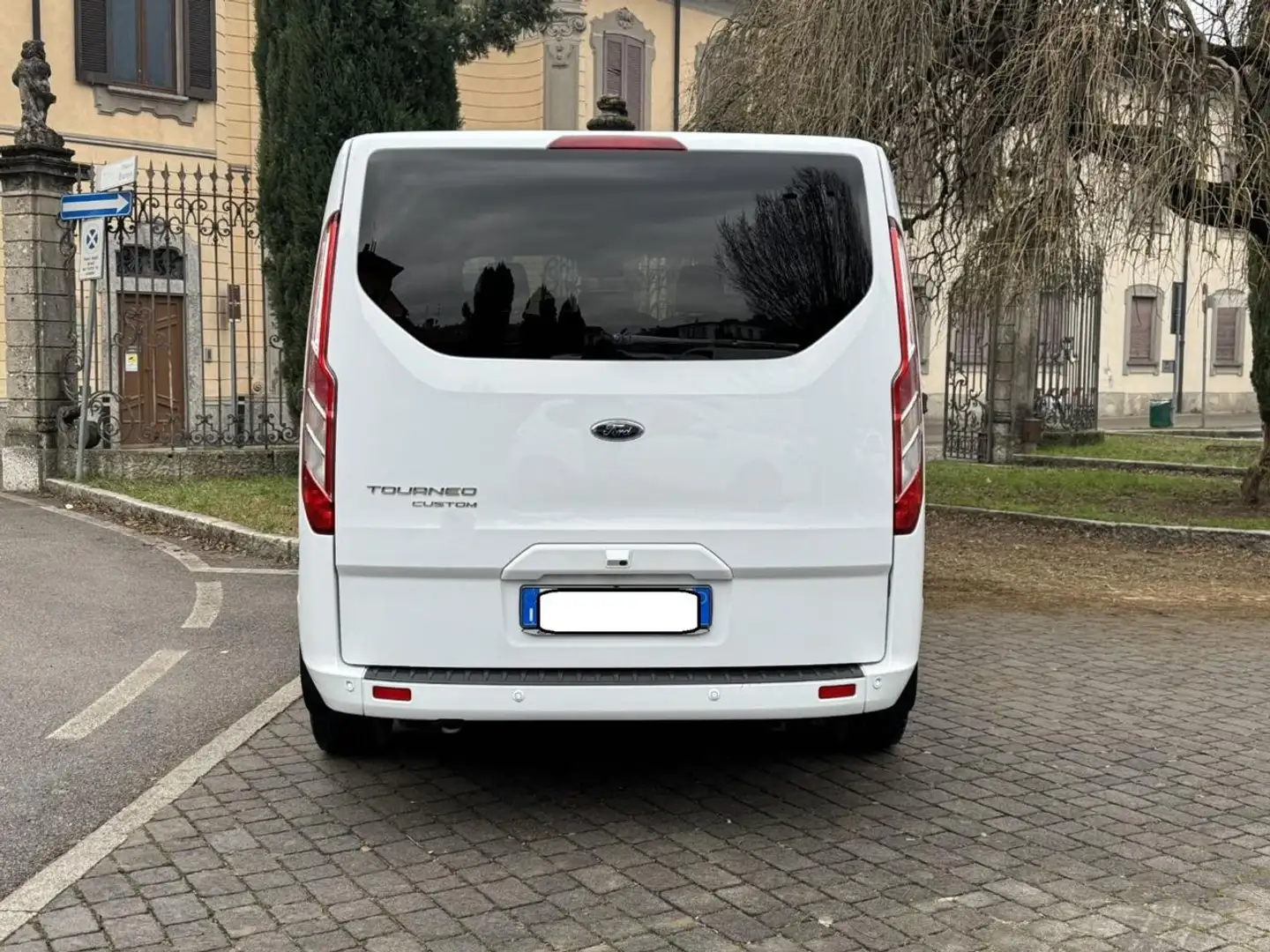 Ford Tourneo Custom 310 2.0 TDCi 170CV aut. PC Titanium Blanc - 2