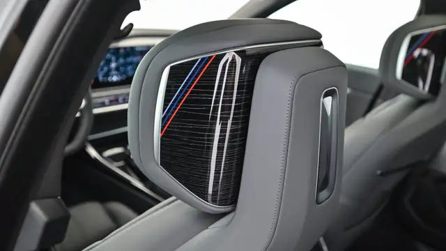 BMW 740 d xDrive *M-Sportpaket Pro *Standheizung *AHK Ansicht 24