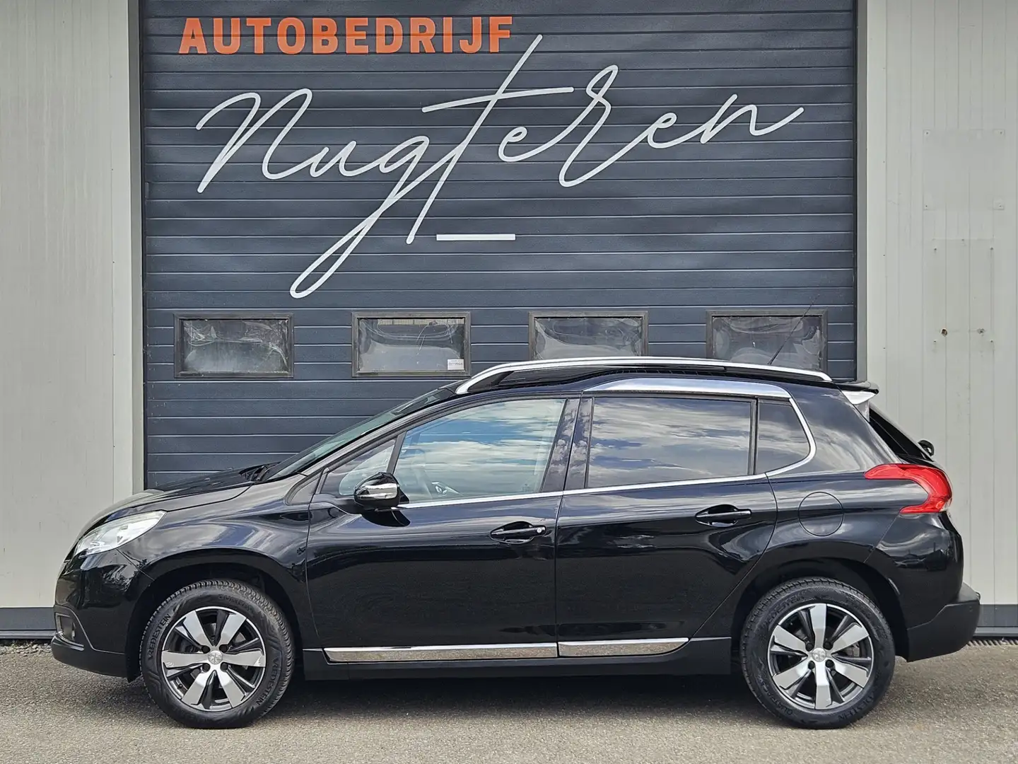 Peugeot 2008 1.2 PureTech Allure Automaat|1e Eigenaar|Pano|Half Zwart - 2