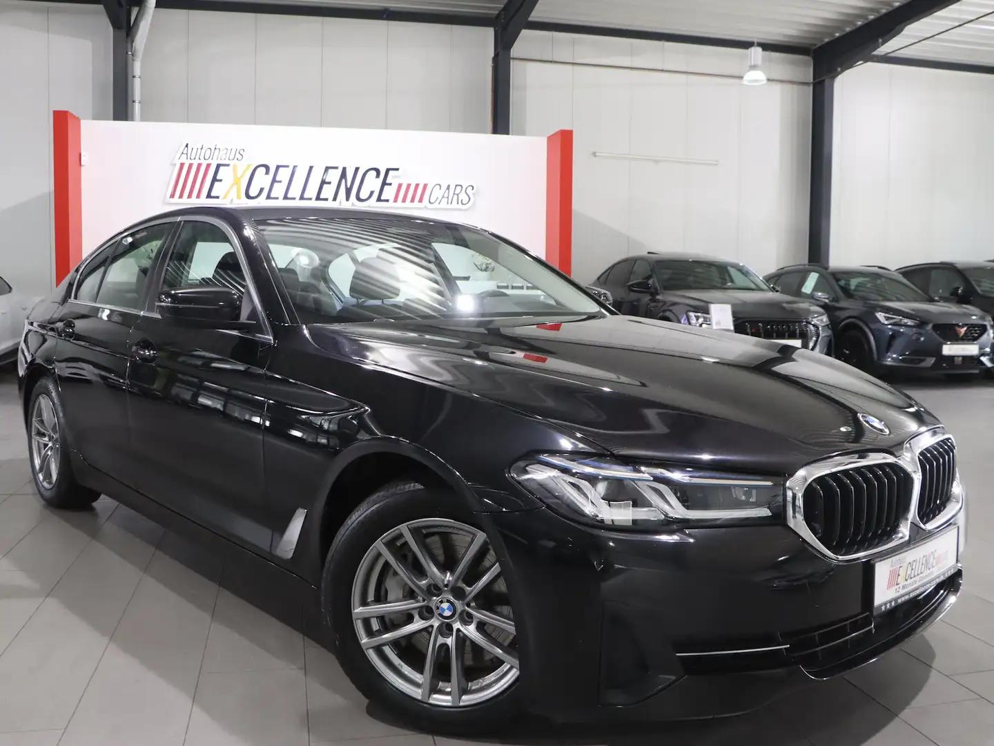 BMW 530 530d LIMO xDrive / LASER / LIVE-COCKPIT+HEAD-UP Schwarz - 2