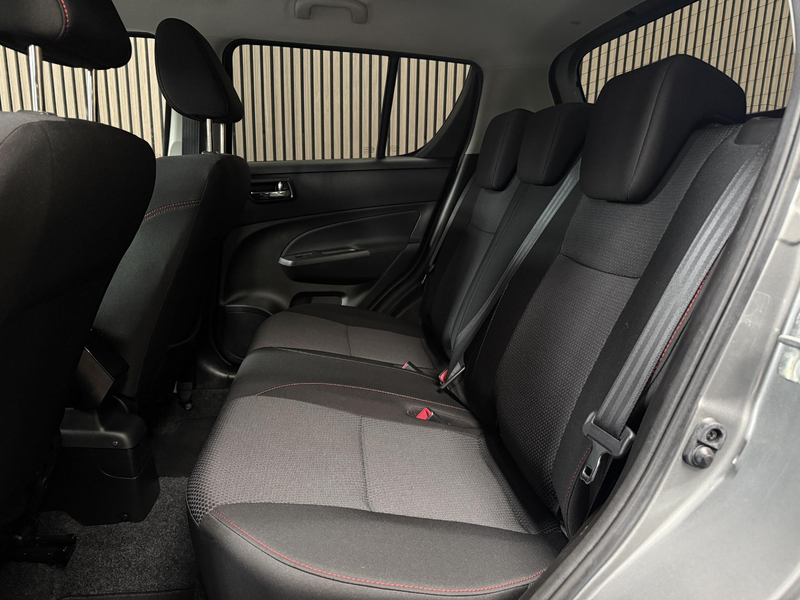 Suzuki Swift 1.6 Sport | Carplay | Xenon | Stoelverwarming | 13 — photo 7