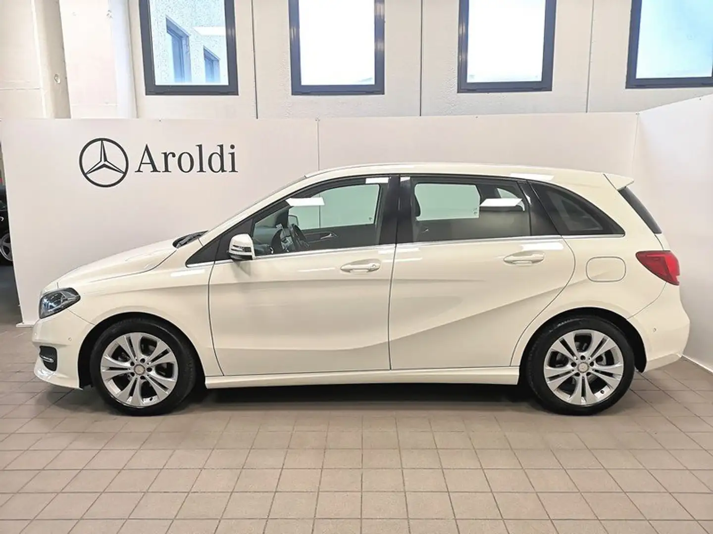 Mercedes-Benz B 180 D SPORT AUTOMATIC UNIPRO+NAVI+TELECAMERA+GARANZIA Bianco - 2