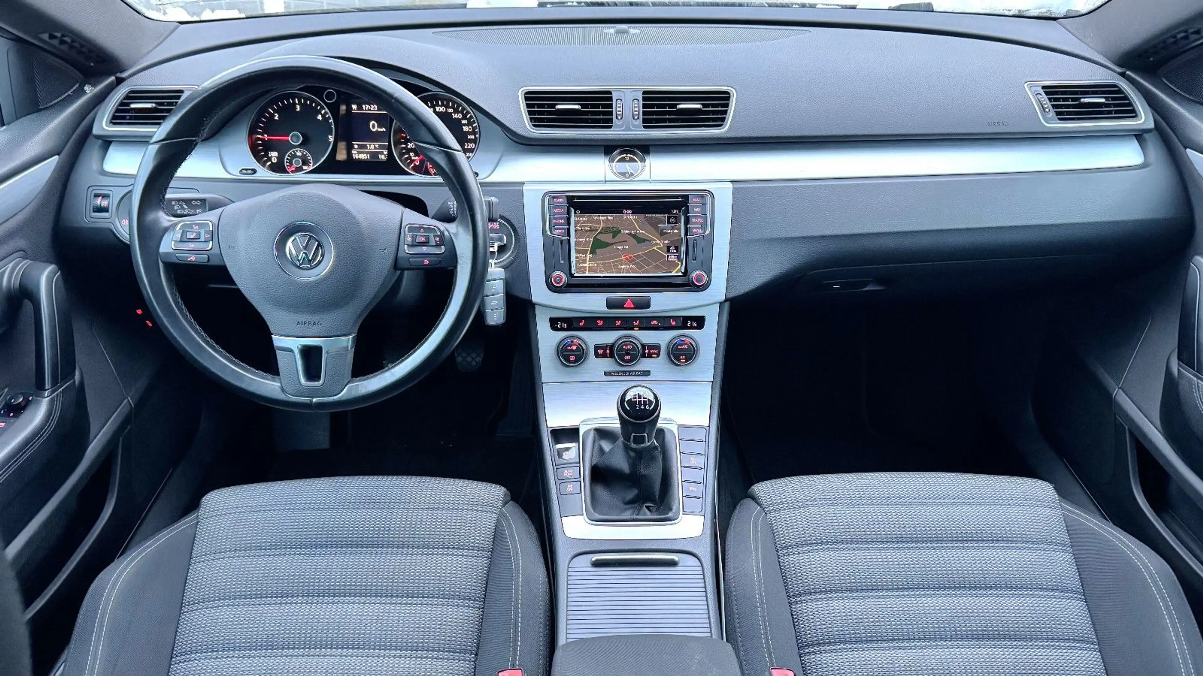 Volkswagen CC Passat CC/Bi-Xenon/Kamera/Navi/USB/8xBereift — photo 10