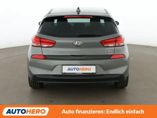Hyundai i30 view 5
