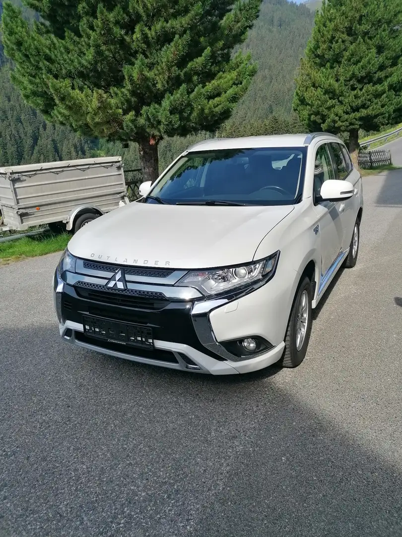 Mitsubishi Outlander 2,4 PHEV Intense - 1