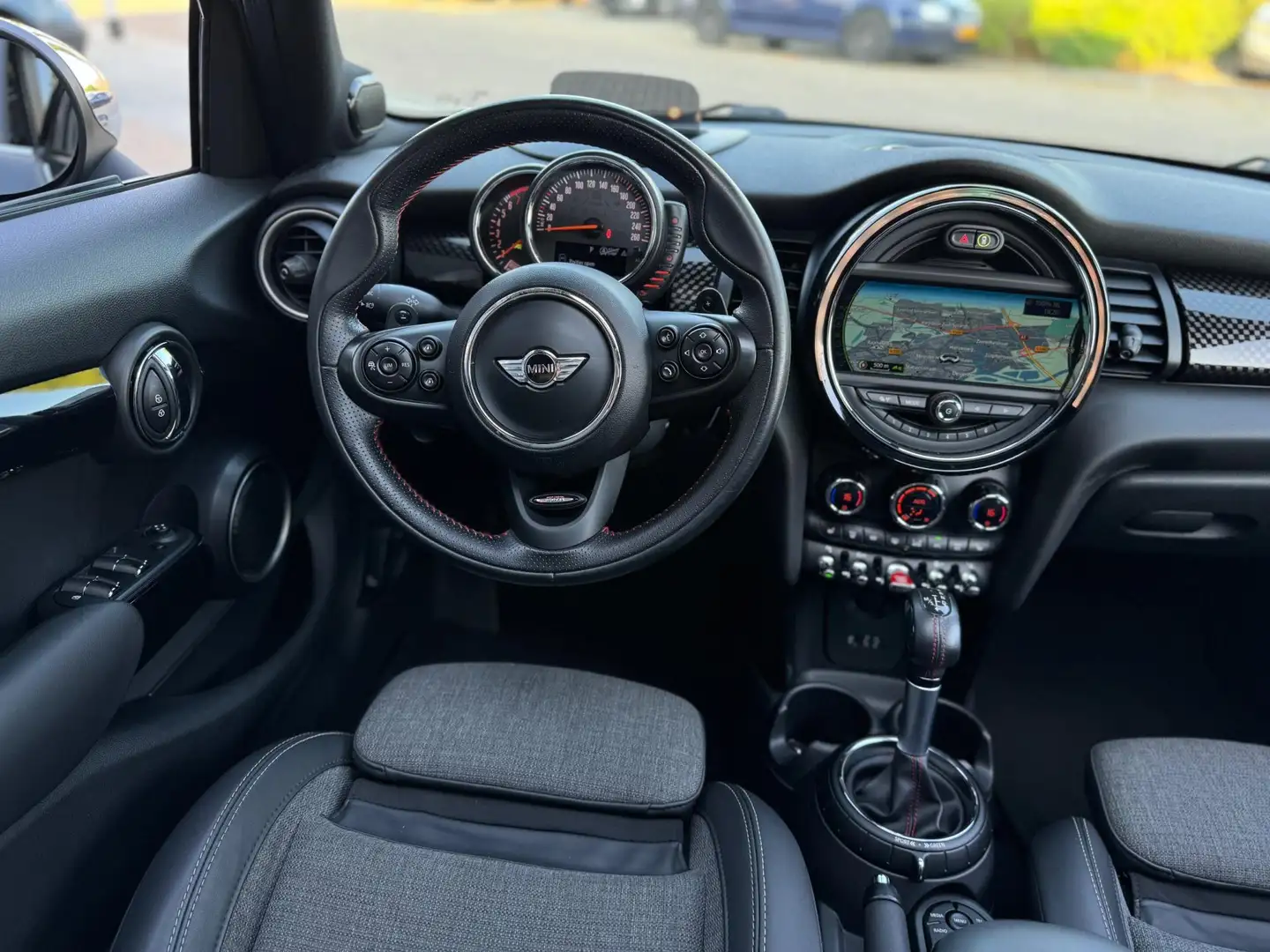MINI Cooper S Mini 2.0 Chili Serious Business 192PK Automaat Pan Grijs - 2