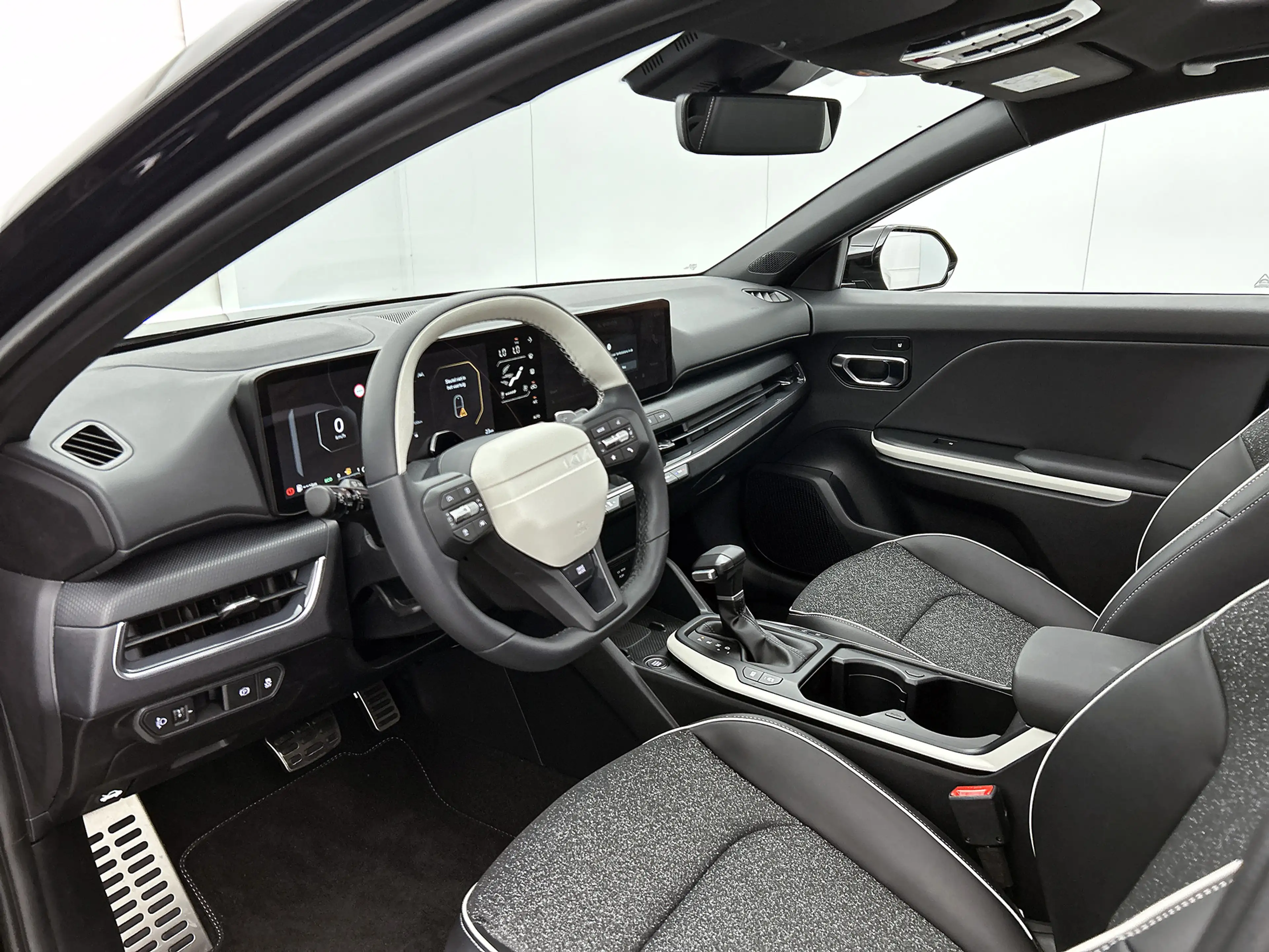 Kia K4 Sportswagon 1.0 T-GDi MHEV GT-Line Launch Edition — photo 13
