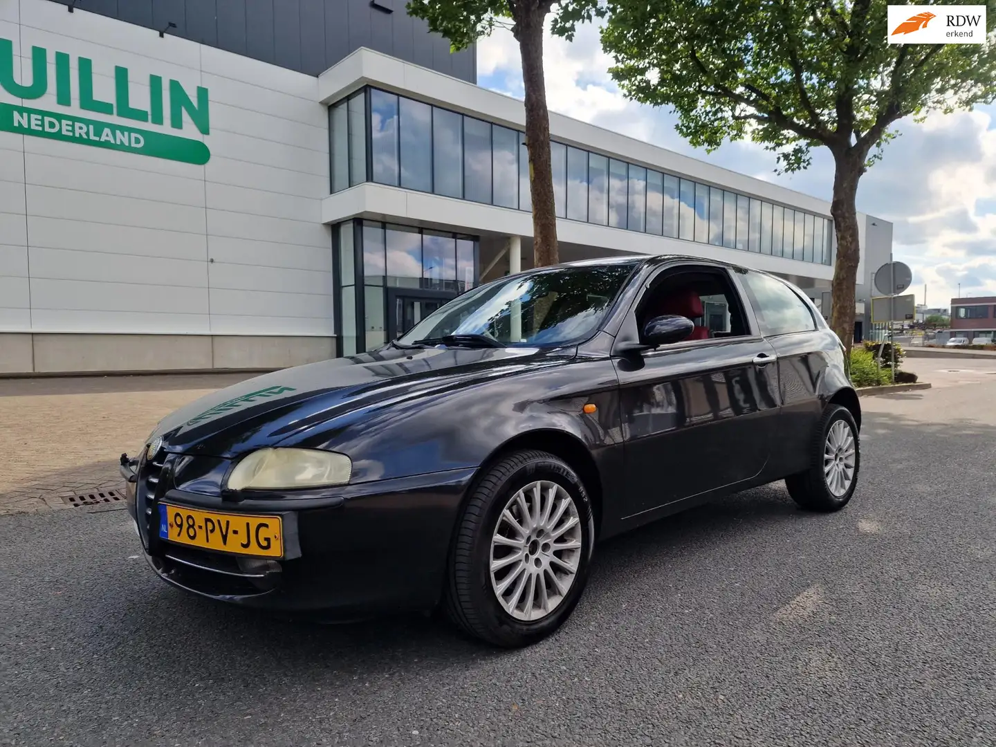 Alfa Romeo 147 1.6 T.Spark Edizione Esclusiva LEDER CRUISE AIRCO Nero - 1