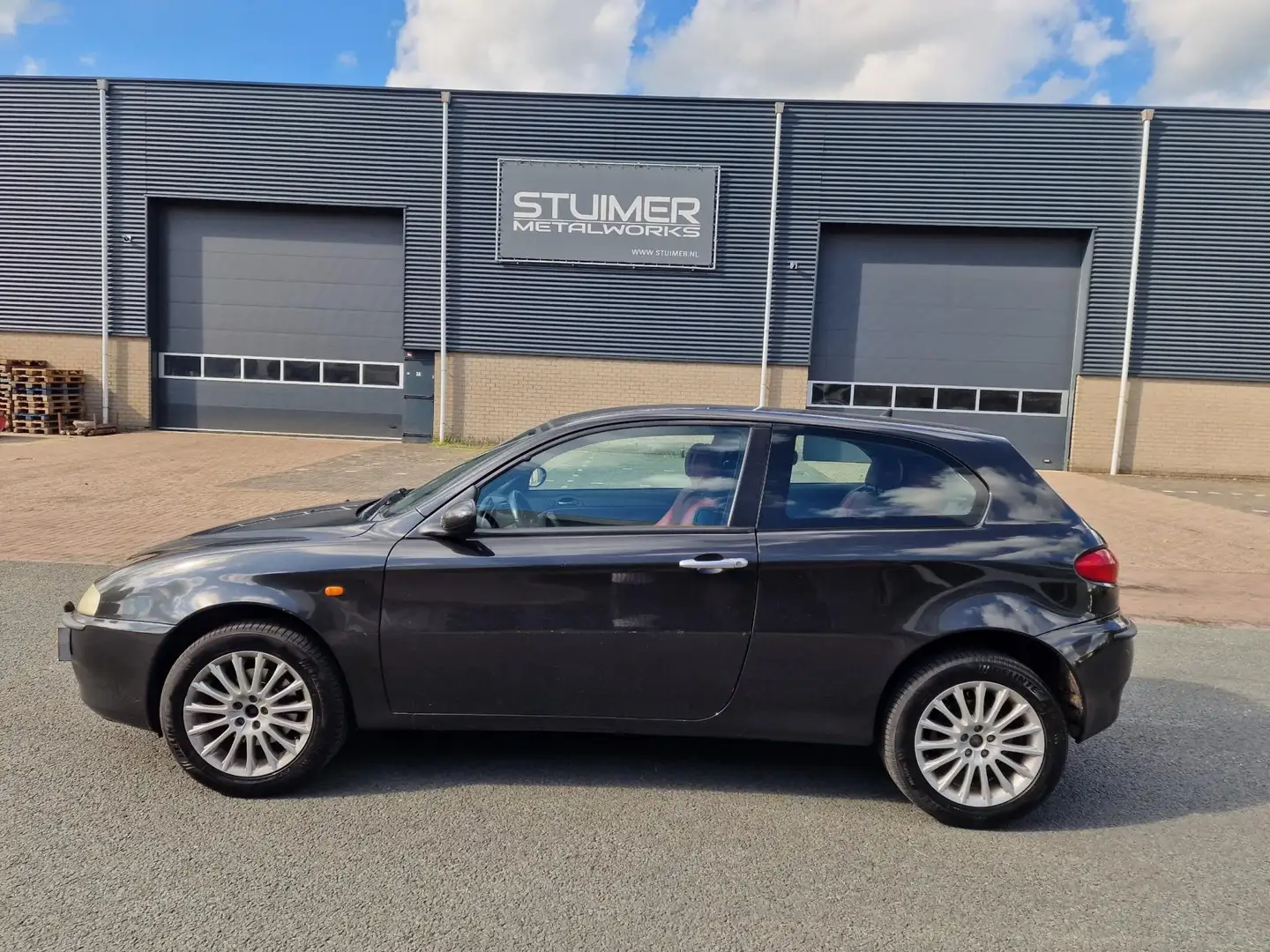 Alfa Romeo 147 1.6 T.Spark Edizione Esclusiva LEDER CRUISE AIRCO Noir - 2