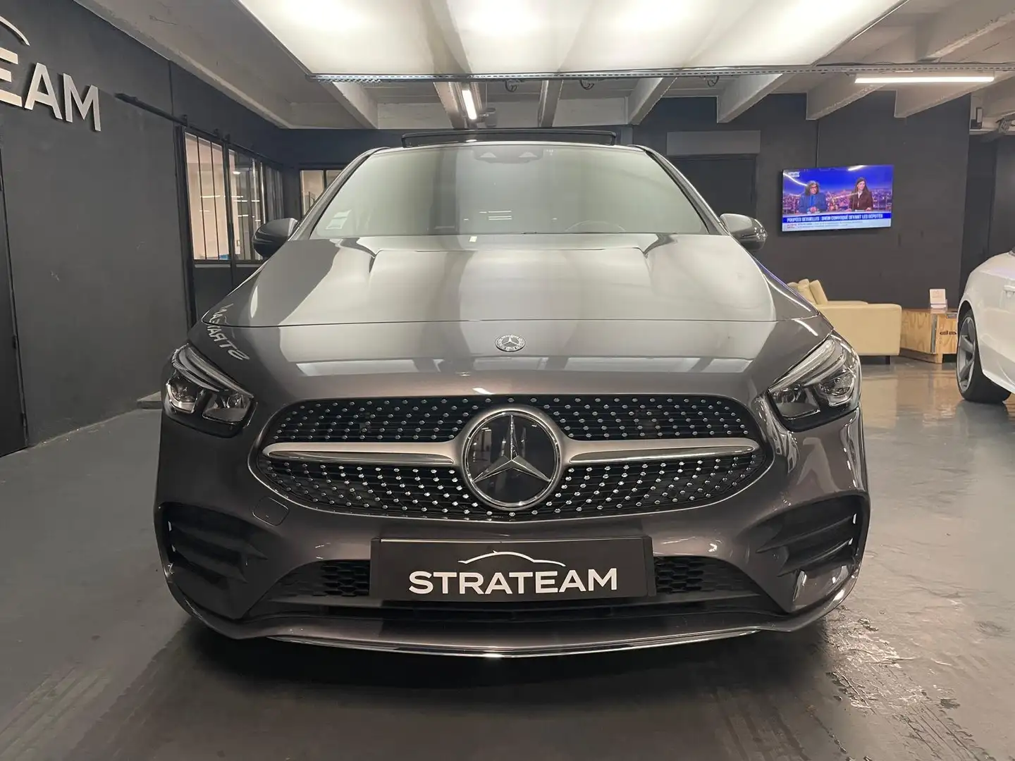 Mercedes-Benz B 180 B 180 amg line DCT Gris - 2