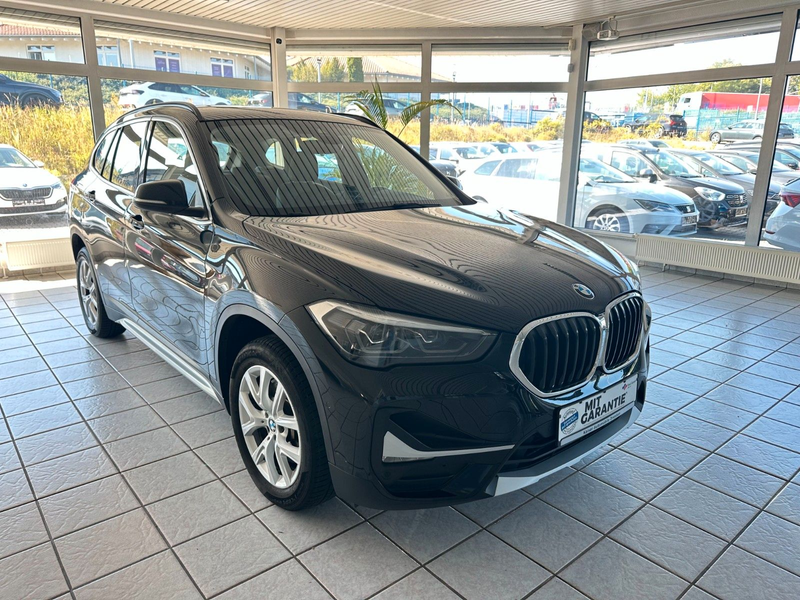 BMW X1 sDrive 20 i xLine*SHZ*Tempomat*Pano*LKA*RDKS* — photo 3