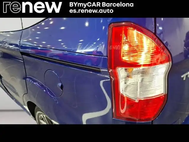 Ford Tourneo Courier view 9