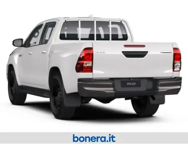 Toyota Hilux view 4