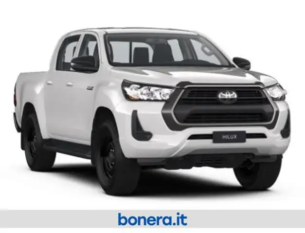 Toyota Hilux view 2
