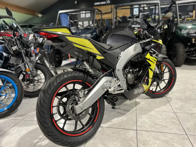 Aprilia RS 125 - foto 3
