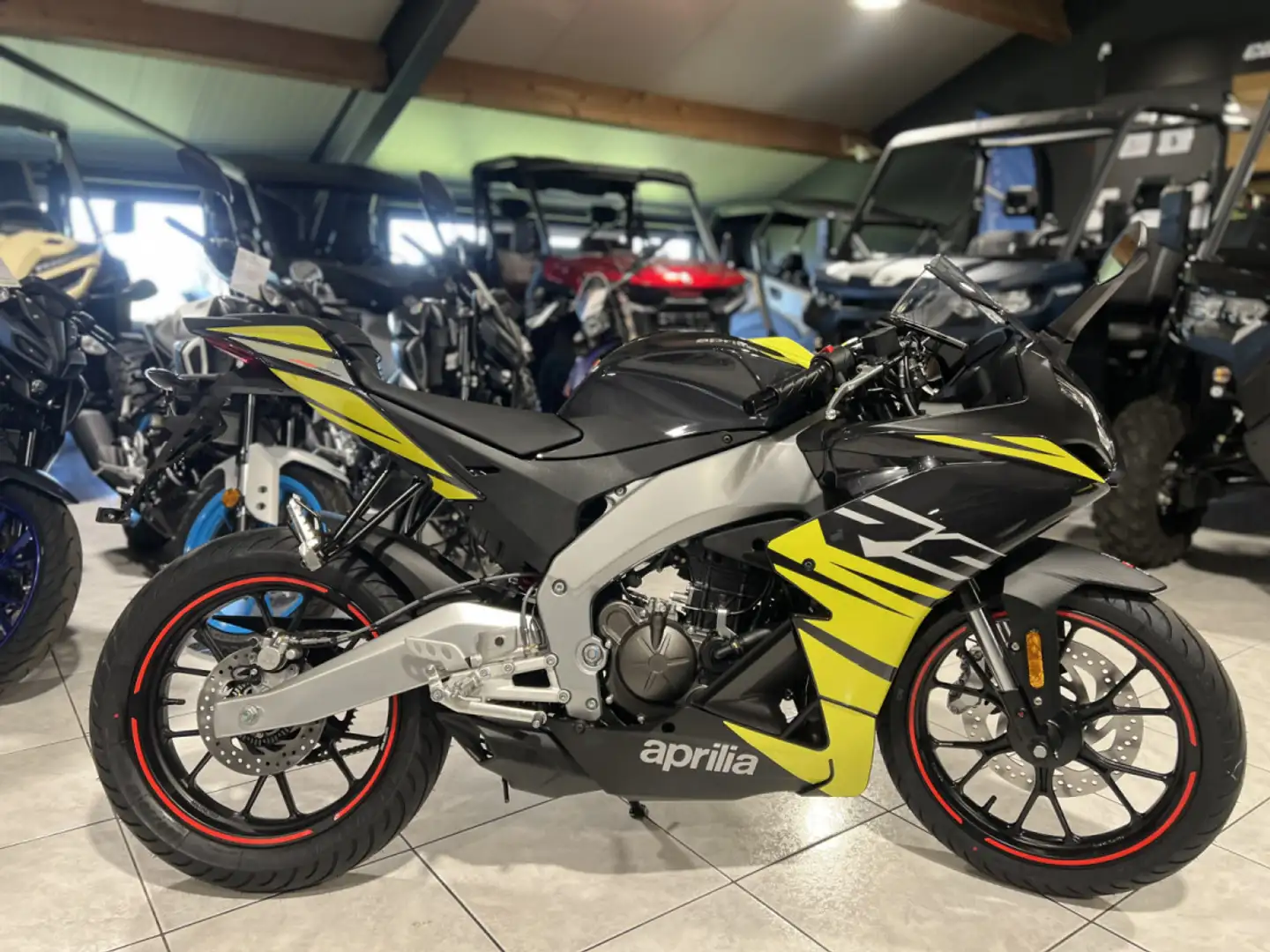 Aprilia RS 125 Noir - 1