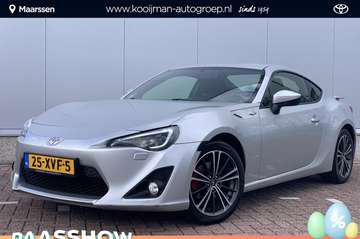 2.0 D-4S | Apple Carplay | Camera | 17" | Climate