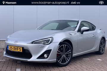 2.0 D-4S | Apple Carplay | Camera | 17" | Climate