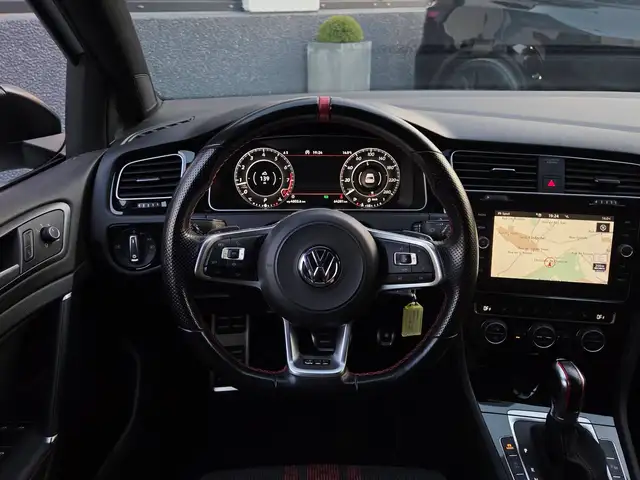 Volkswagen Golf view 15