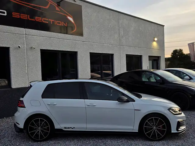 Volkswagen Golf view 8