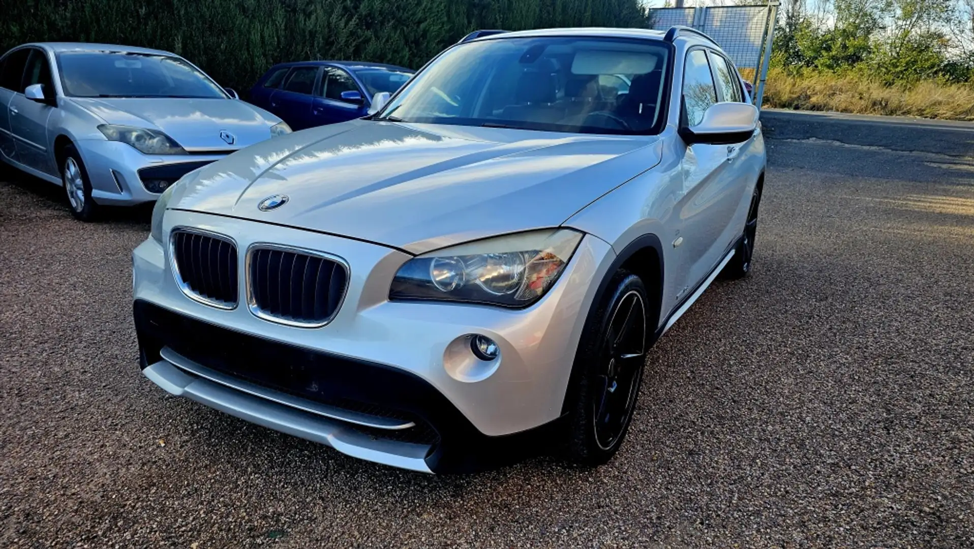 BMW X1 sDrive 18d Gris - 2