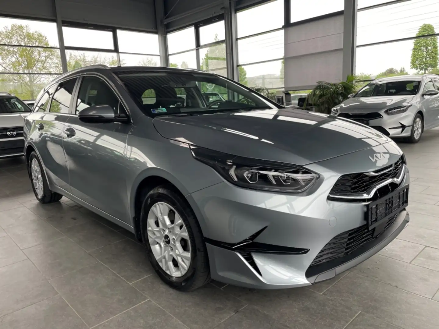 Kia Ceed SW / cee'd SW 1.5 LED Kamera ACC APP Connect SitzHZG Totwinkelas Zilver - 2