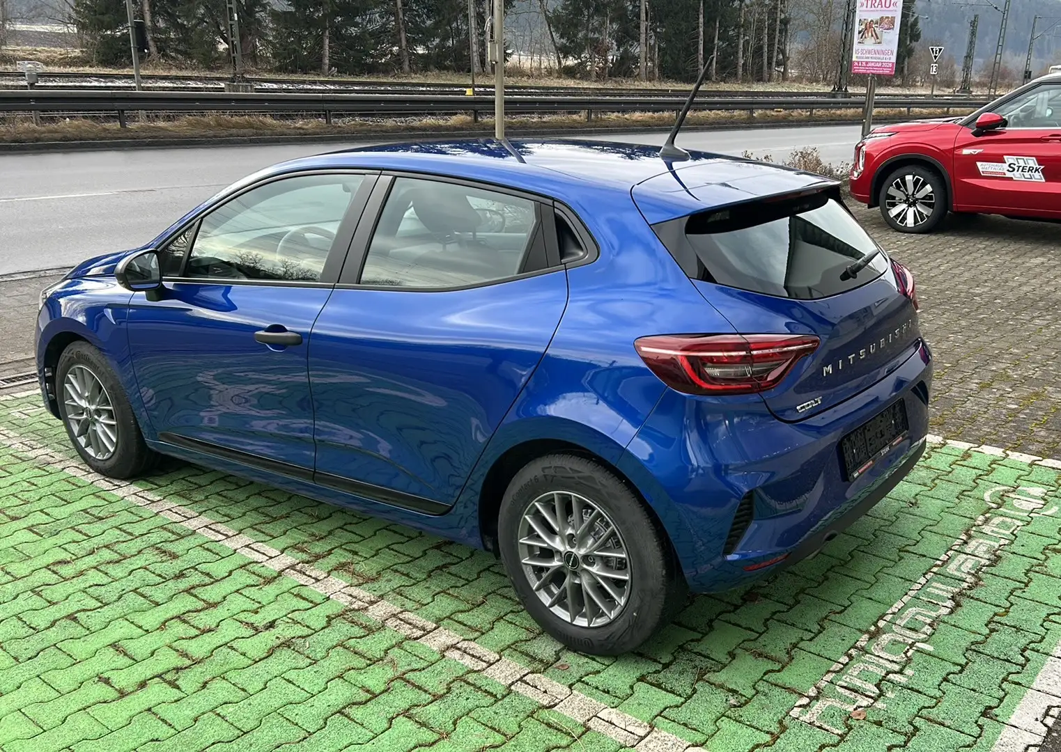 Mitsubishi Colt Basis Blau - 2