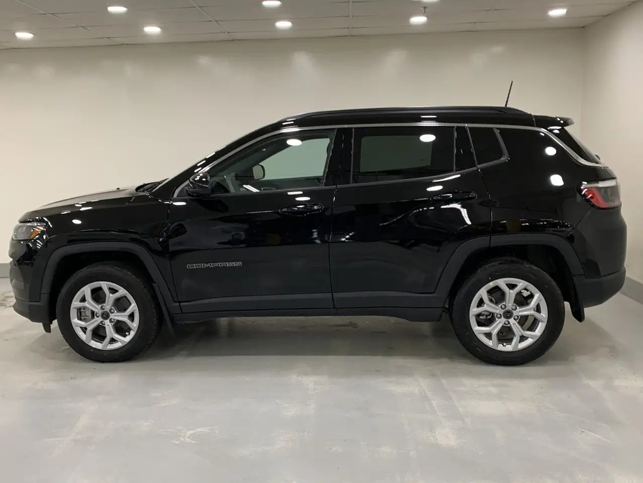 Jeep Compass снимка Jeep Compass
