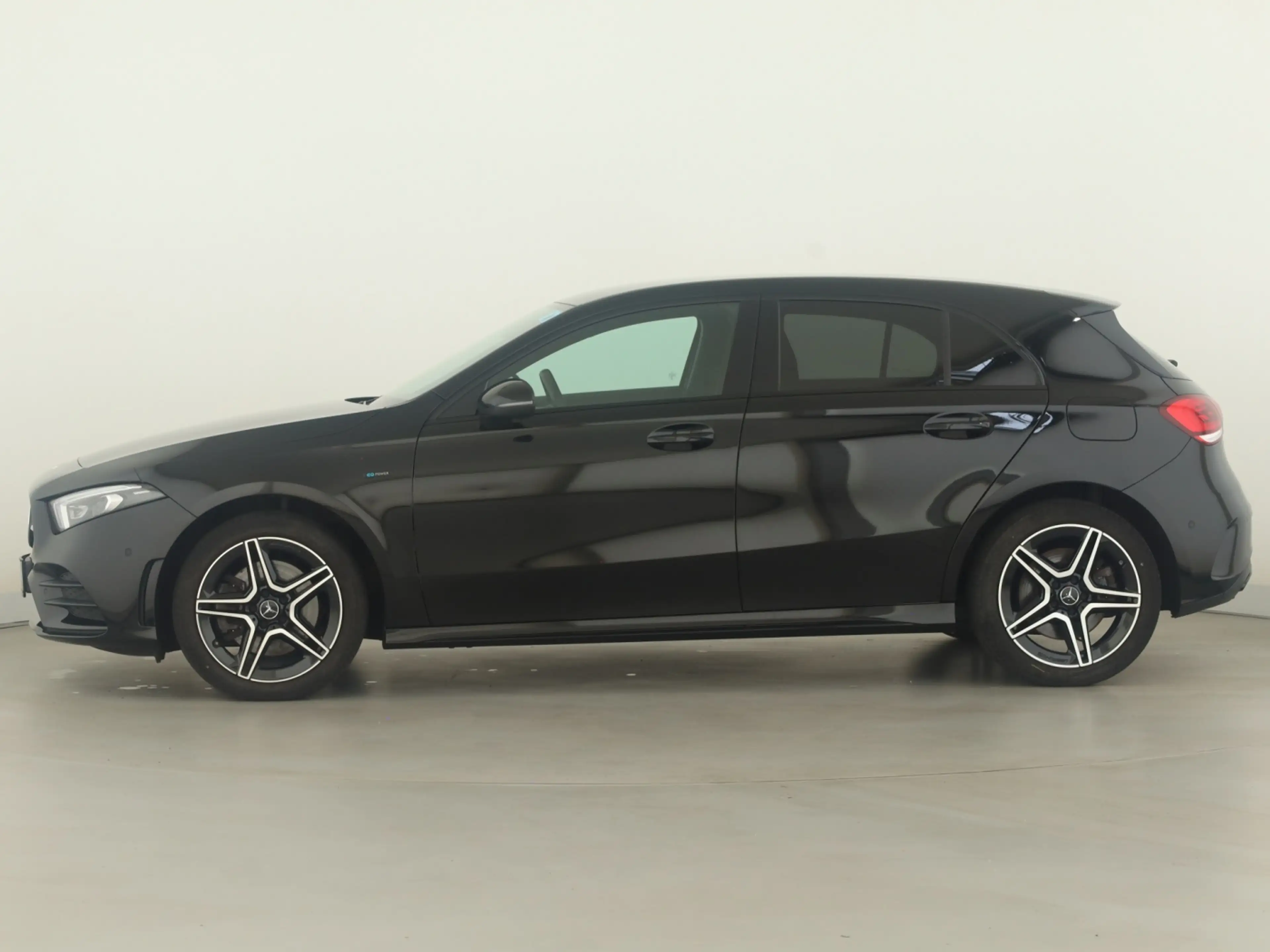 Mercedes-Benz A 250 e *AMG*Multibeam*Night*Burmester*Distronic — photo 7