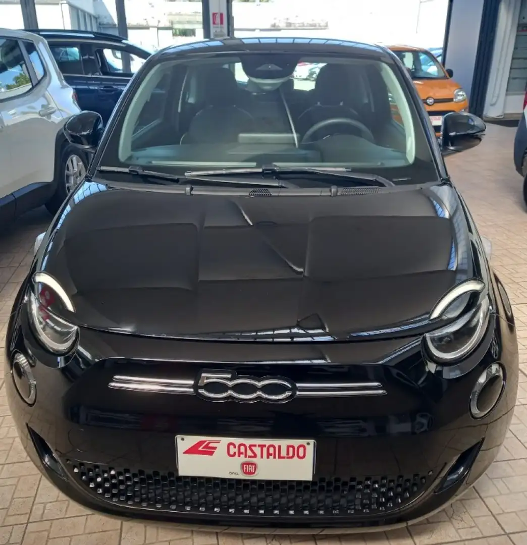 Fiat 500e Berlina 23,65 kWh Schwarz - 1