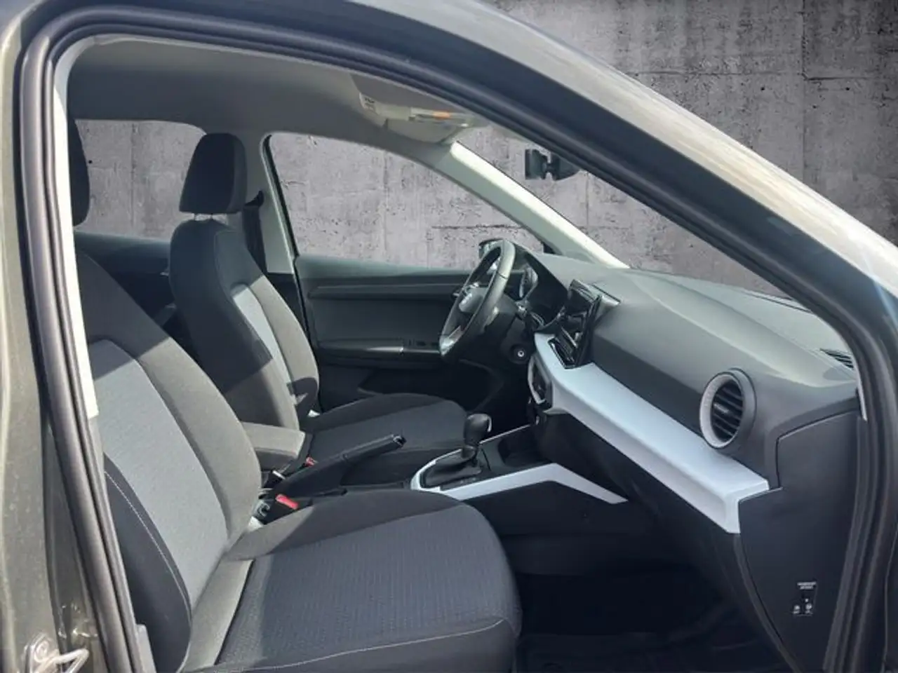 SEAT Arona 1.0 TSI DSG Style Edition, миниатюра 9